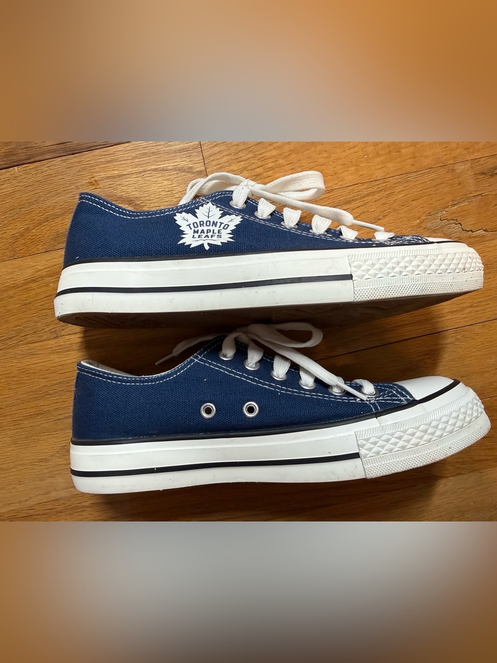 E-Lov blue canvas sneakers Toronto Maple Leafs